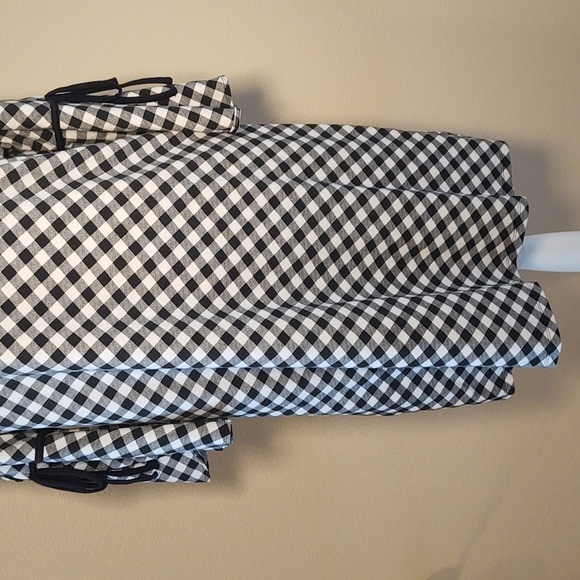 Isaac Mizrahi Women's Black and White Shift Dress with Slit Sleeves - Picture 2 of 8